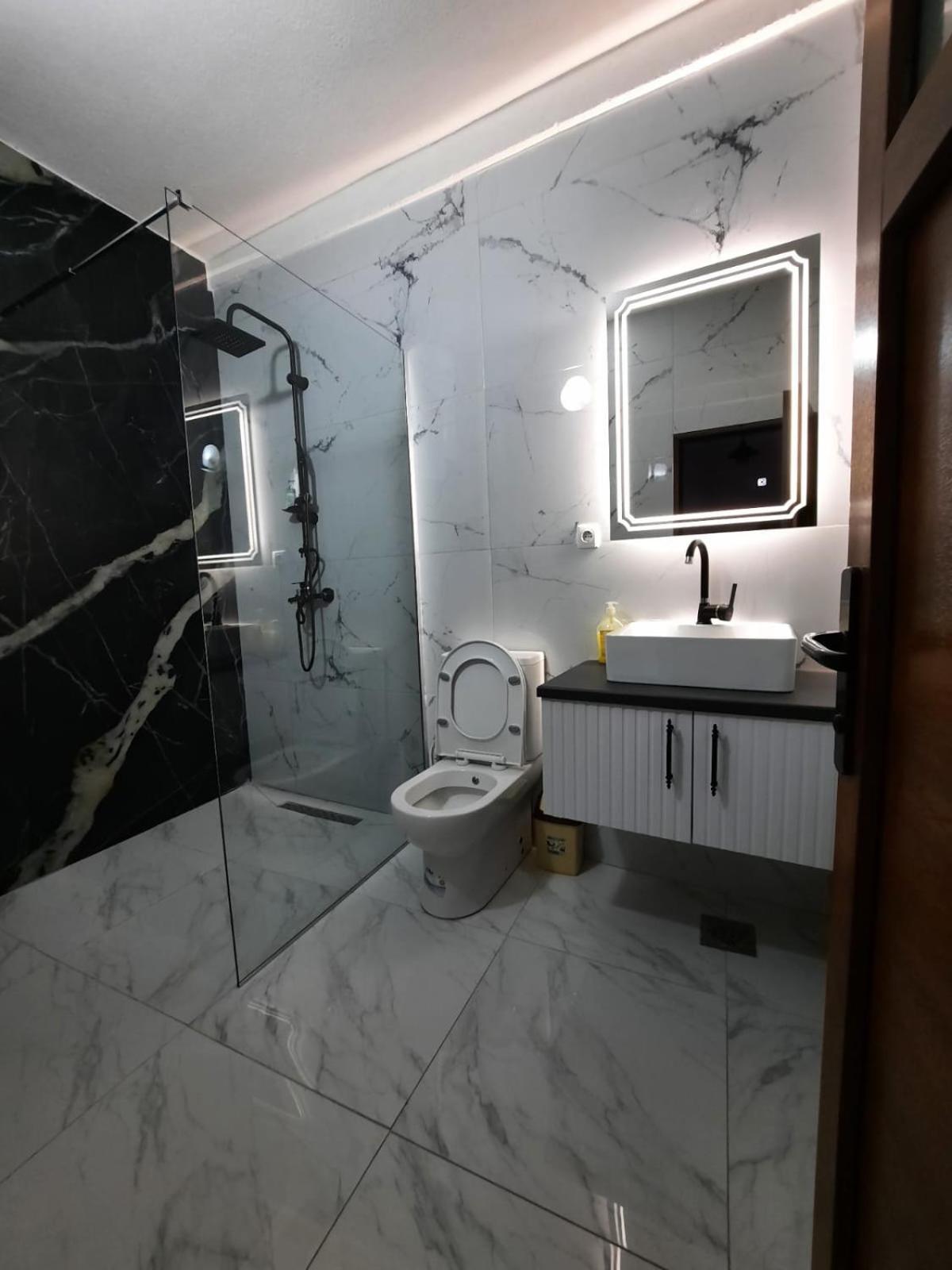 Comfort Hotel พริเซรน ภายนอก รูปภาพ